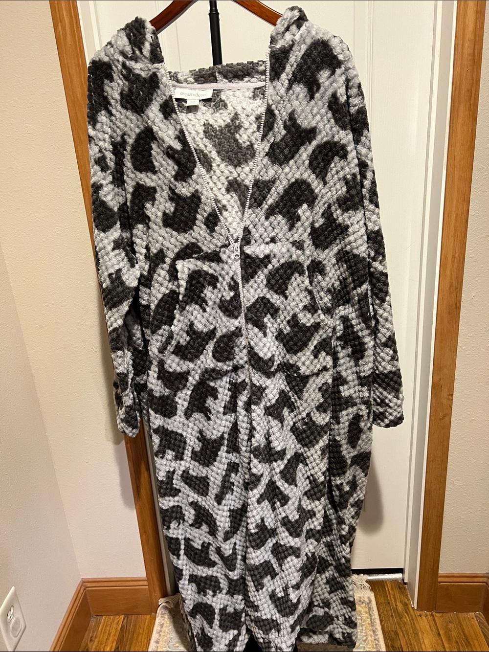 Cozy Hooded Fuzzy Polar Bear Robe - Black & Light Gray